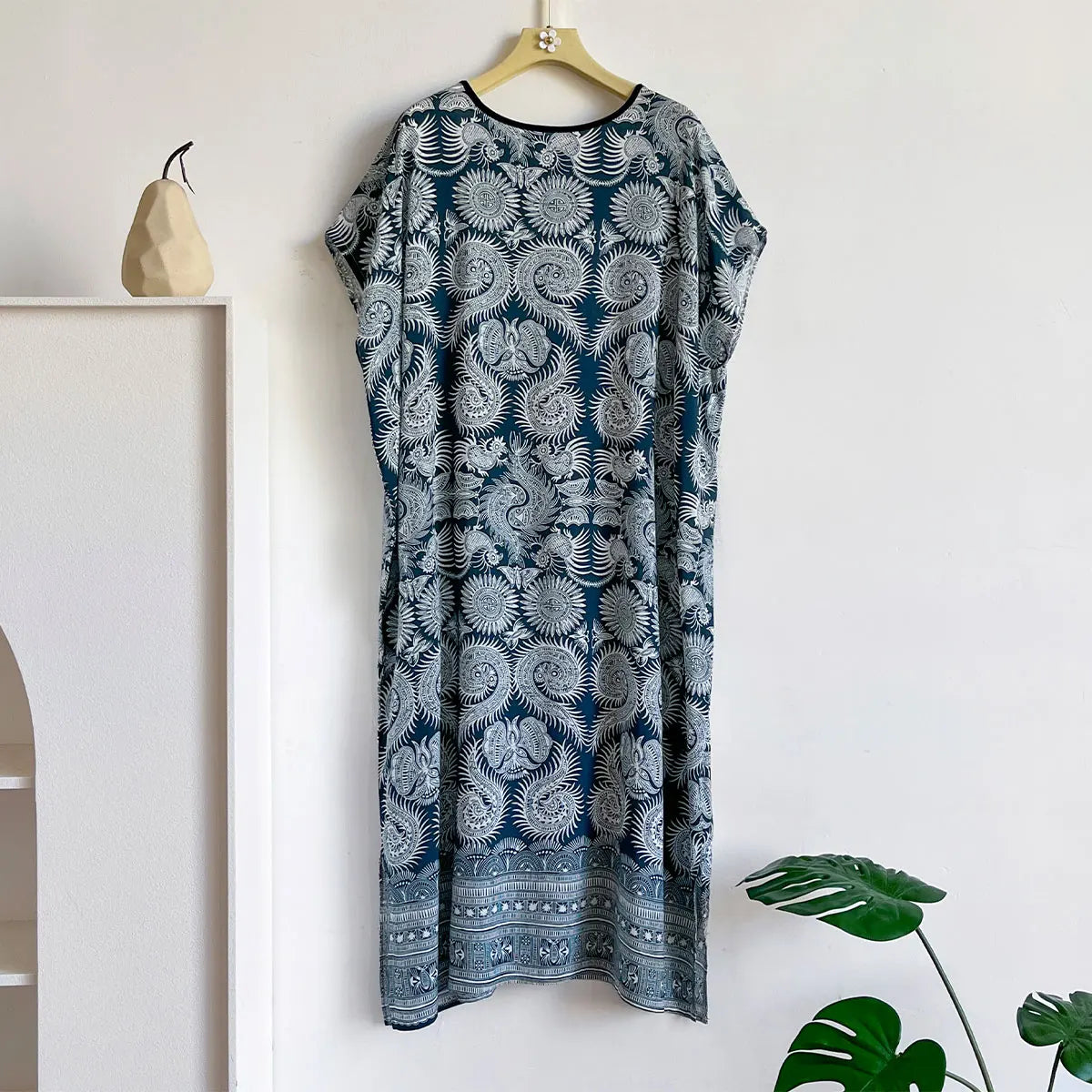 New Spring and Summer Dresses For Women Elegant Printed Silk Muslim Lady Kaftan Beach Sun Protection Seaside Holiday Dress