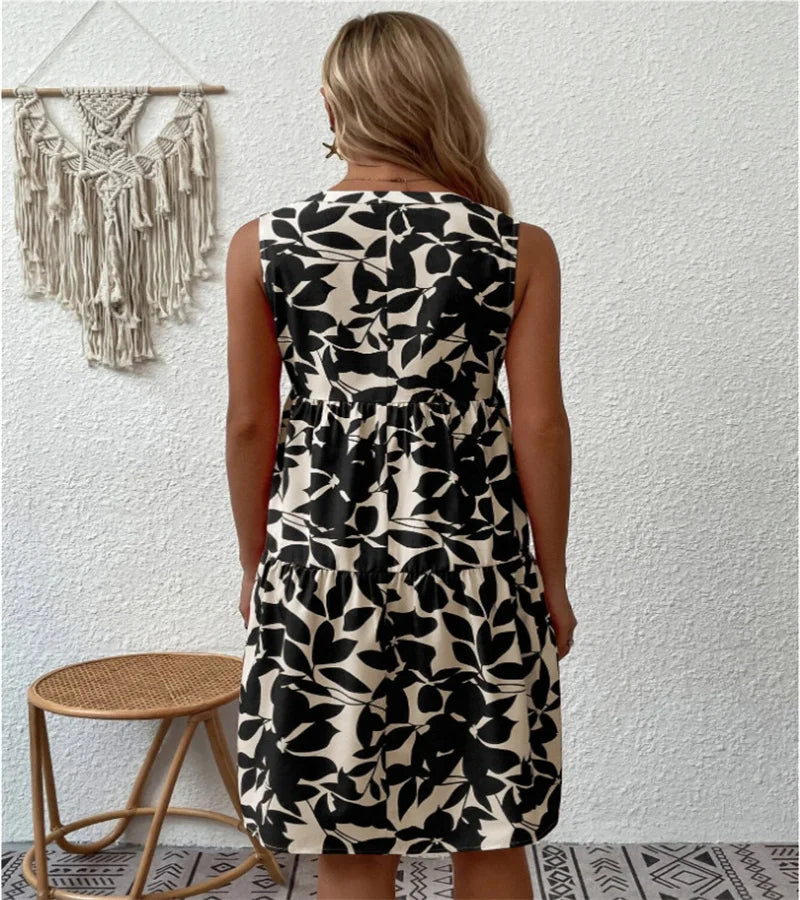 Spring and summer 2024 European and n Ladies Elegant Dress Bohemian fashion loose V-neck ruffle print dress
