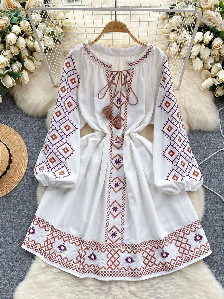 Women's Spring Dress Bohemian Retro Ethnic Style Diamond Cotton Linen Blend Embroidered Lantern Sleeves Mini Dress DS003