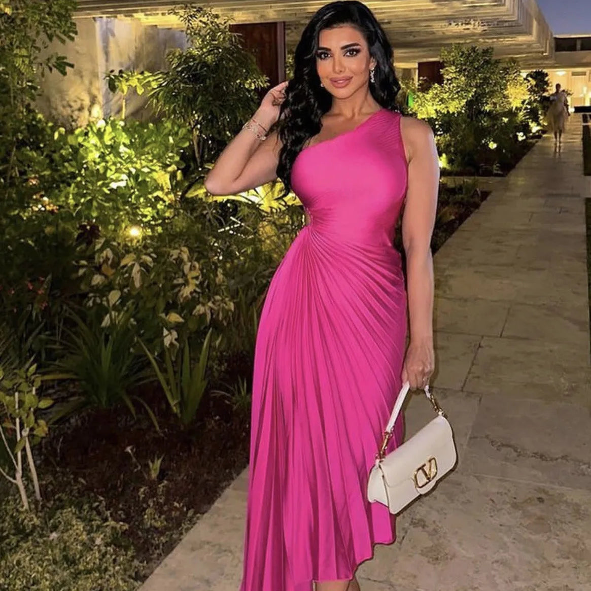 Spring Summer New Dress Women's Fashion Solid Color One Shoulder Slim Fit Dress Women's Sexy Pleated Elegant Party Formal Dress