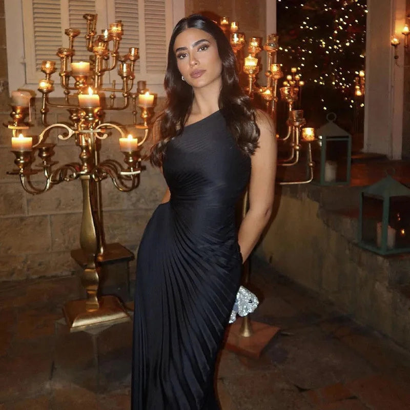 Spring Summer New Dress Women's Fashion Solid Color One Shoulder Slim Fit Dress Women's Sexy Pleated Elegant Party Formal Dress