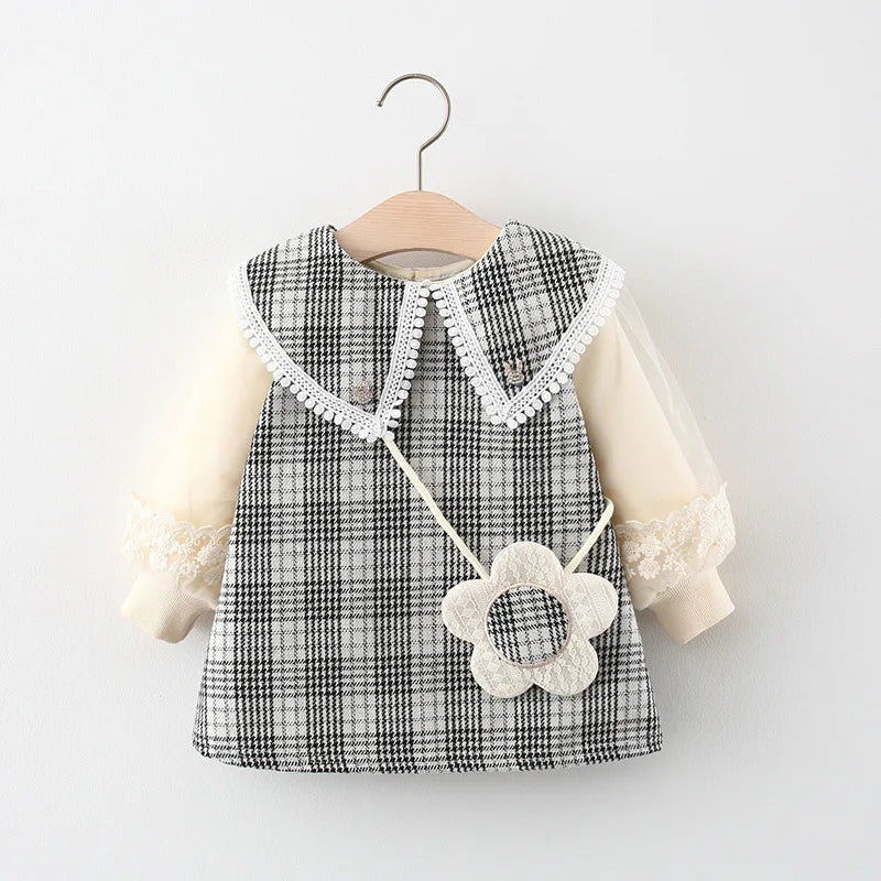 Spring and Autumn Girls' Long sleeved Dress Sweet and Fragrant Style Pattern Mesh Sleeves Princess Dress Comes with Bag