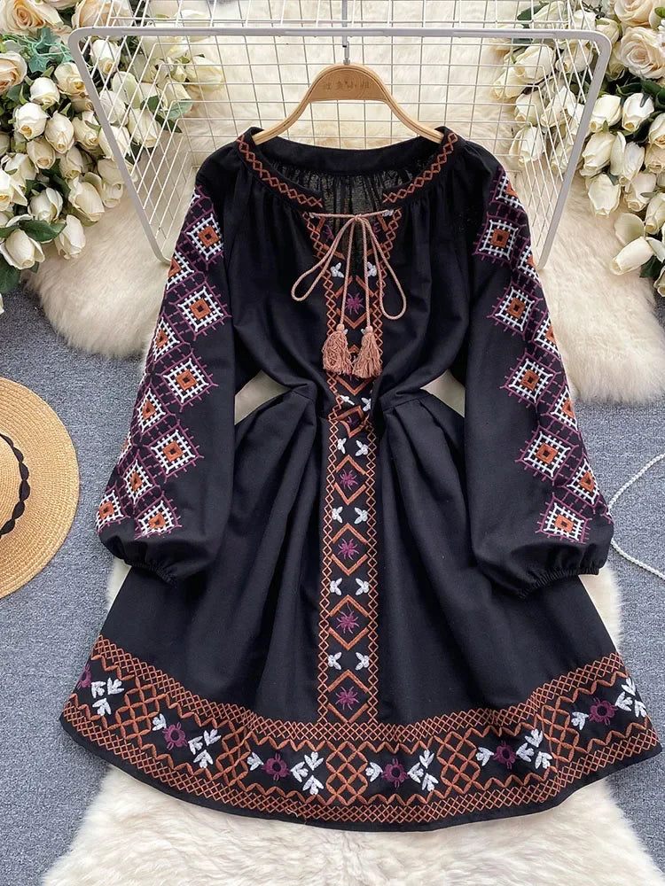 Women's Spring Dress Bohemian Retro Ethnic Style Diamond Cotton Linen Blend Embroidered Lantern Sleeves Mini Dress DS003
