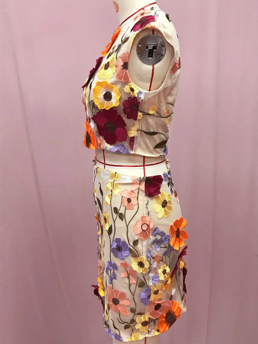 Spring Dress Women's Skirt High-quality Embroidery Hook Pattern Sleeveless Crop Top Wrap Hip Skirt Set of Two Pieces