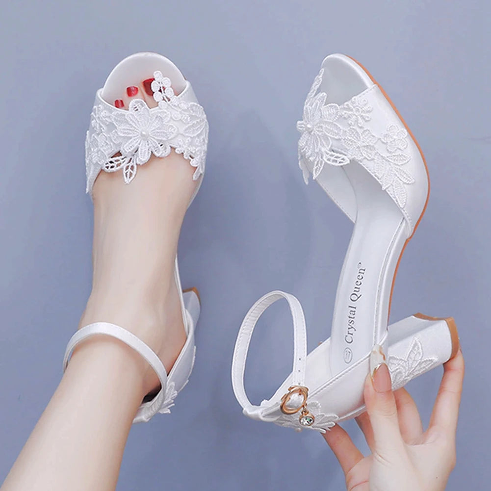 Crystal Queen Bride Sandals Solid Flower Chunky High Heel Ankle Buckle Pumps Elegant White Lace Women Wedding Shoes