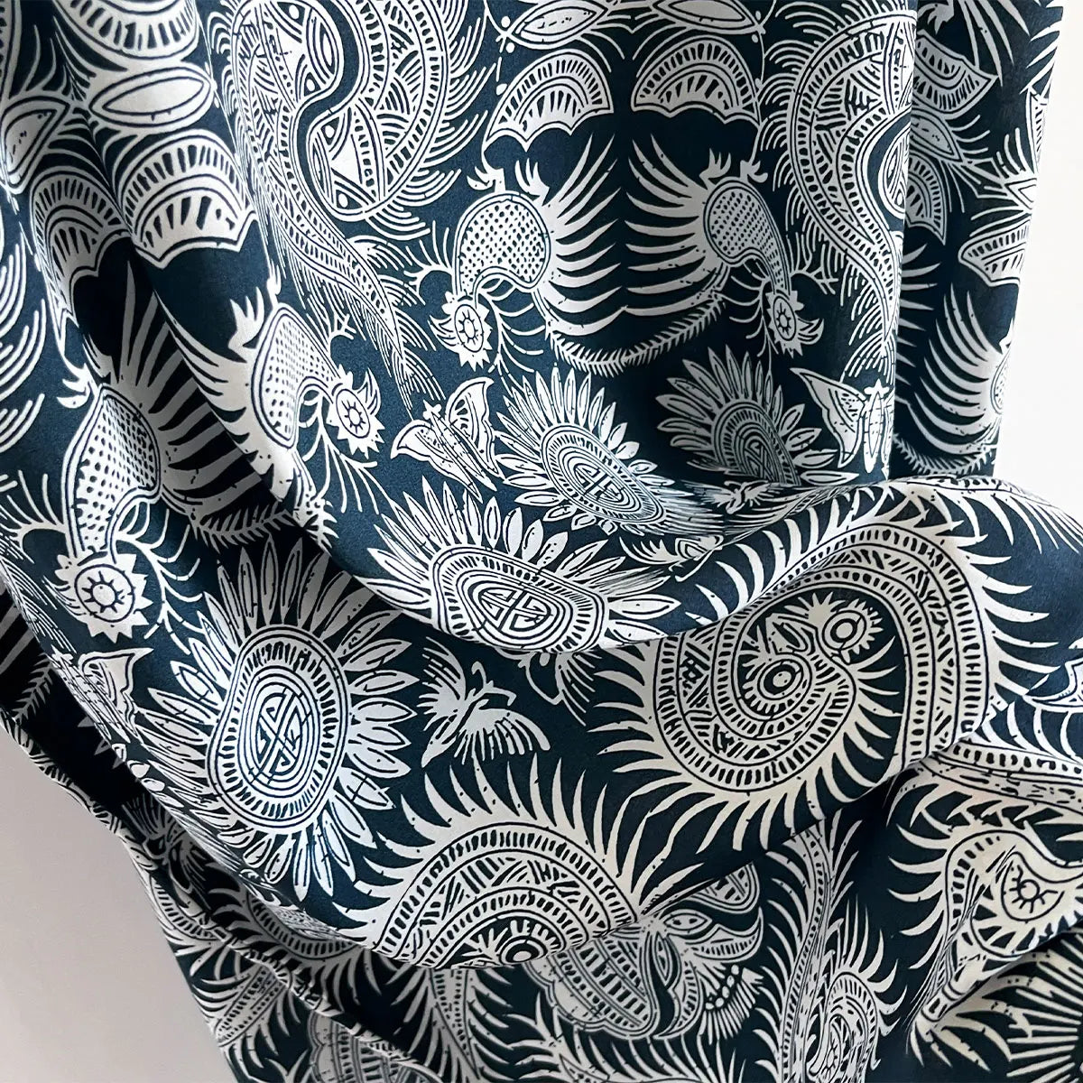 New Spring and Summer Dresses For Women Elegant Printed Silk Muslim Lady Kaftan Beach Sun Protection Seaside Holiday Dress