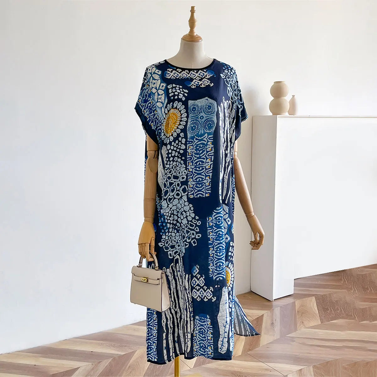 New Spring and Summer Dresses For Women Elegant Printed Silk Muslim Lady Kaftan Beach Sun Protection Seaside Holiday Dress