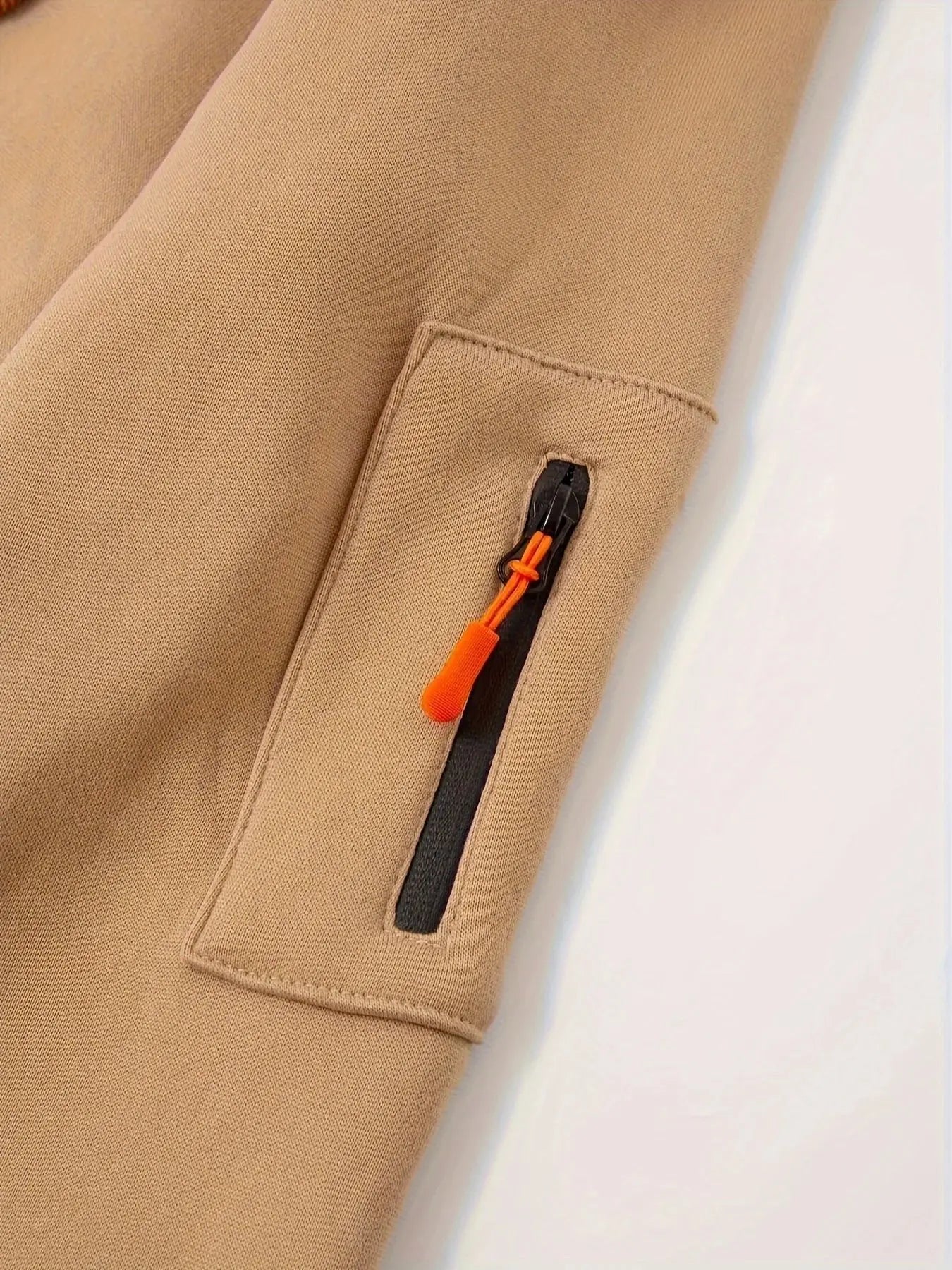 Men's casual sports hoodie, spring and autumn fashion arm pocket pull rope hooded solid color loose long-sleeved blouse pullover