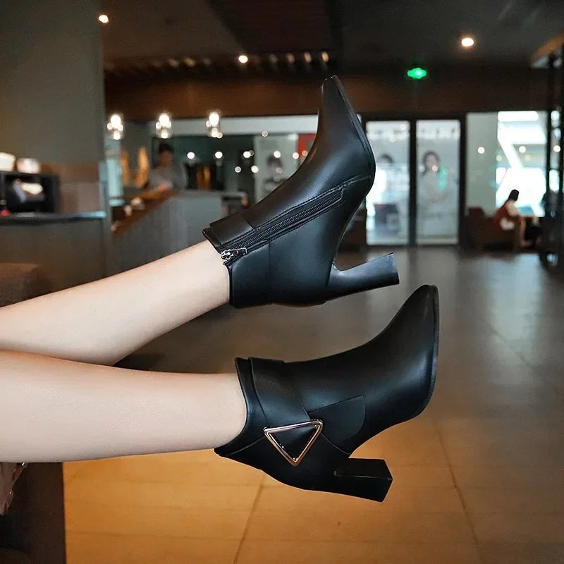 Women's Sexy Heels 2024 Autumn Winter Platform Buckle Pointed Ankle Boots Fashion High Quality Designer Women's Boot Botas Mujer