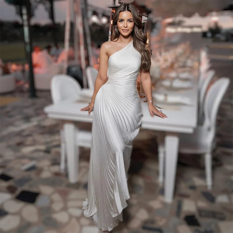 Spring Summer New Dress Women's Fashion Solid Color One Shoulder Slim Fit Dress Women's Sexy Pleated Elegant Party Formal Dress