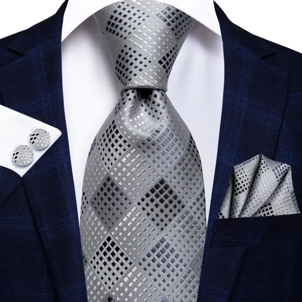 Hi-Tie Designer Silk Wedding Tie For Men Blue White Plaid Handky Cufflink Set Fashion Necktie For Men Business Party Wholesale