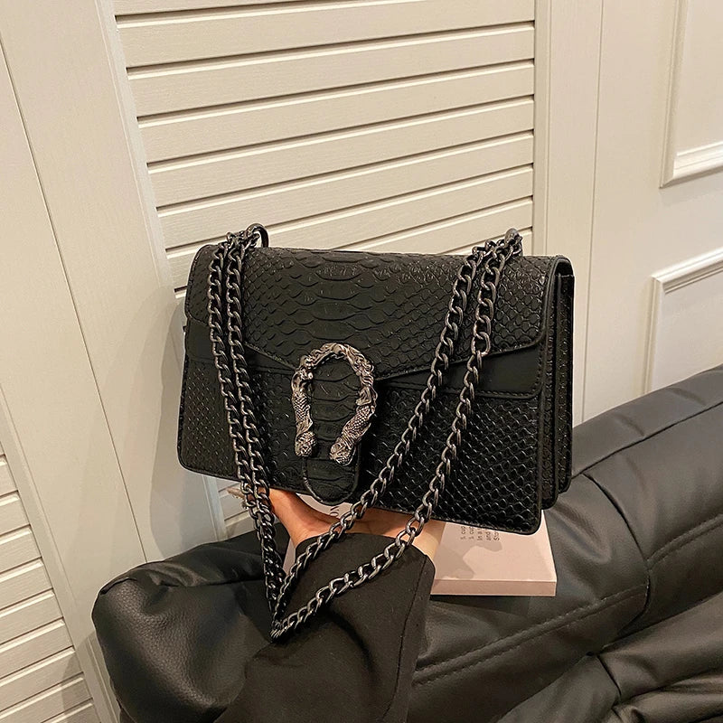 Retro Style Fashion Chain Shoulder Bag for Women Snake Pattern Crossbody Small Square Bag Trendy Accessory