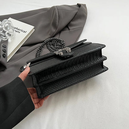 Retro Style Fashion Chain Shoulder Bag for Women Snake Pattern Crossbody Small Square Bag Trendy Accessory