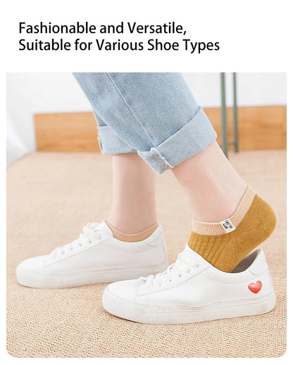 10 Pairs of Women Is Spring and Summer Letter Slogans Sweet Cute Fashionable and Comfortable College Style Fabric Label Socks