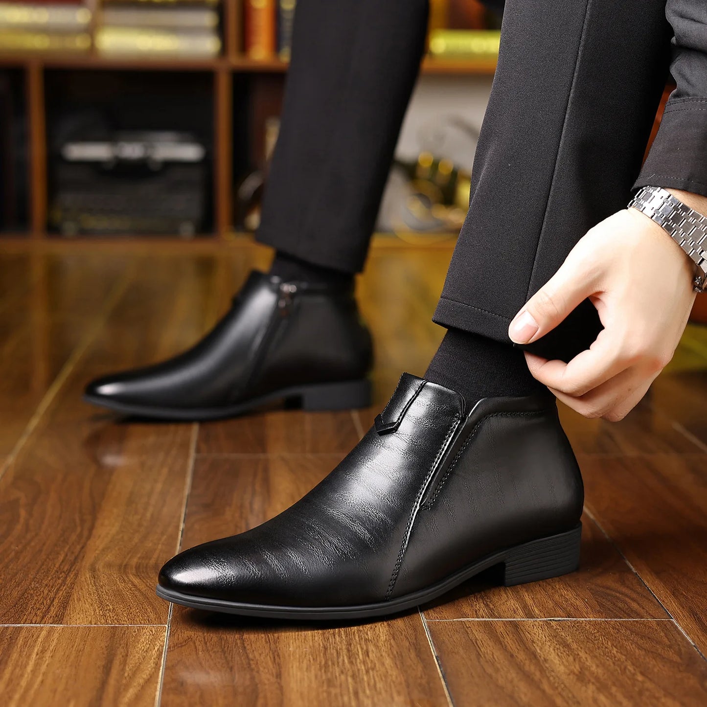 Retro Men Ankle Boots Luxury High-top Men Leather Shoes High Quality Non-Slip Motorcycle Boots Fashion Zipper Men Boots Big Size