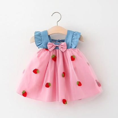 Summer girl dress baby girl small flying sleeves denim top with patchwork strawberry embroidery mesh suspender princess dress