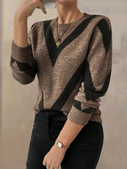New autumn and winter geometric pattern round neck long sleeved knitted sweater