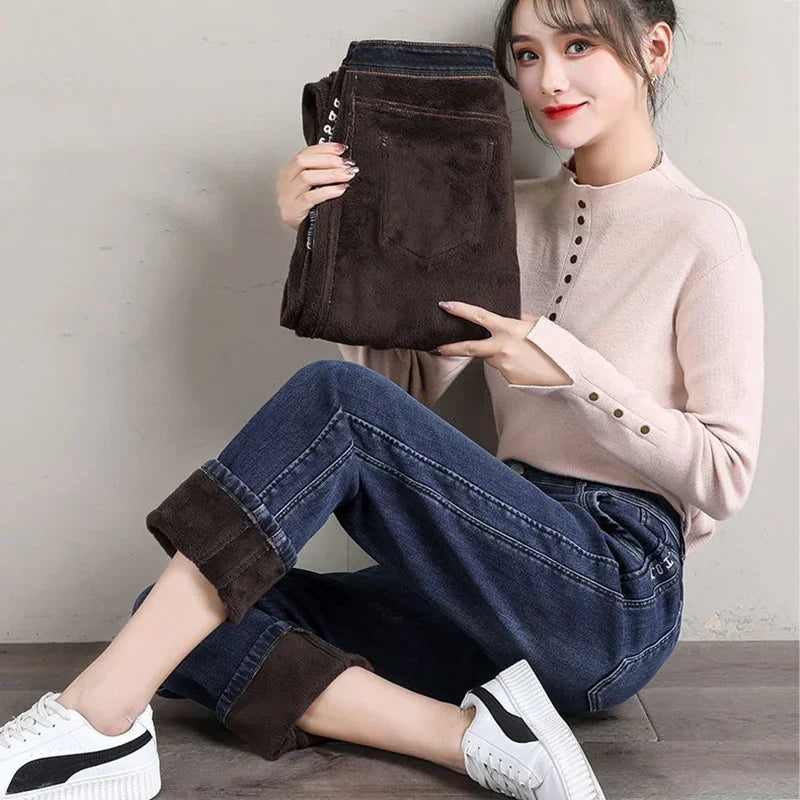 New Winter Thick Warm Fleece Women Straight Jeans Women Classic High Waist Thicken Fashion Warm Denim Pants Retro Cowboy Trouser