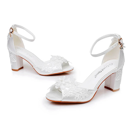 Crystal Queen Bride Sandals Solid Flower Chunky High Heel Ankle Buckle Pumps Elegant White Lace Women Wedding Shoes