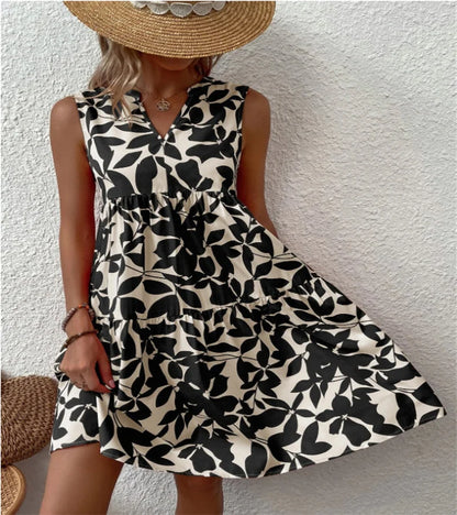 Spring and summer 2024 European and n Ladies Elegant Dress Bohemian fashion loose V-neck ruffle print dress