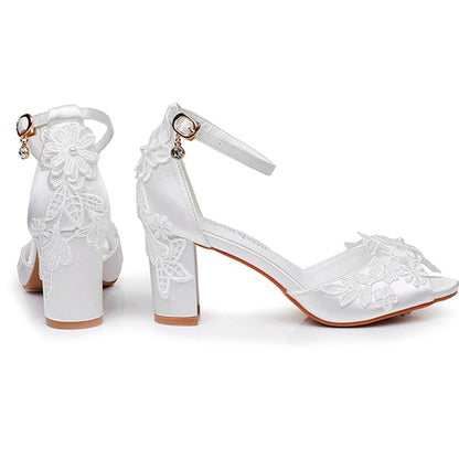 Crystal Queen Bride Sandals Solid Flower Chunky High Heel Ankle Buckle Pumps Elegant White Lace Women Wedding Shoes